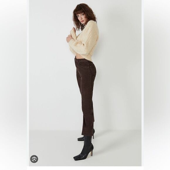Bardot Booty- Cord High Waist Pant in chocolate - Picture 7 of 16